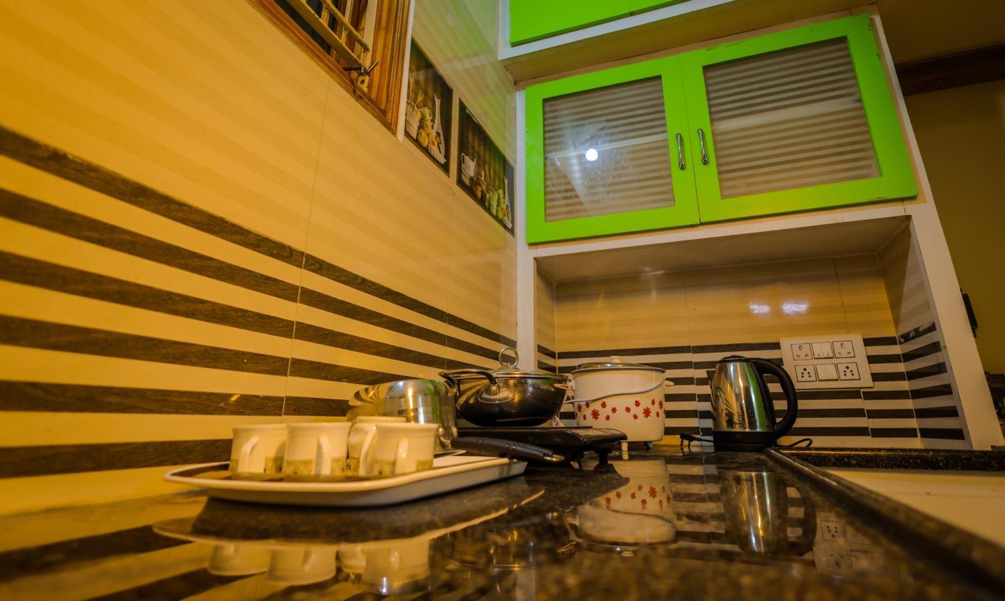 S V Ideal -2bhk Service Apartments-ac Bedrooms, Premium Amities, 2km To Tiruchanoor Padmavathi Temple , 6km To Alipiri, 24 Service Boys Available * Tirupati